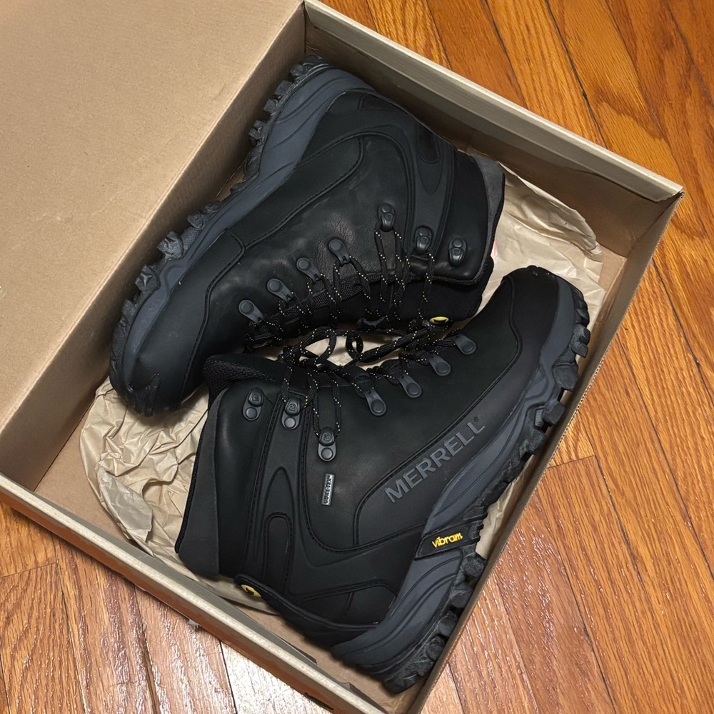 Merrell Men's Black and Gray Outdoor Boots
